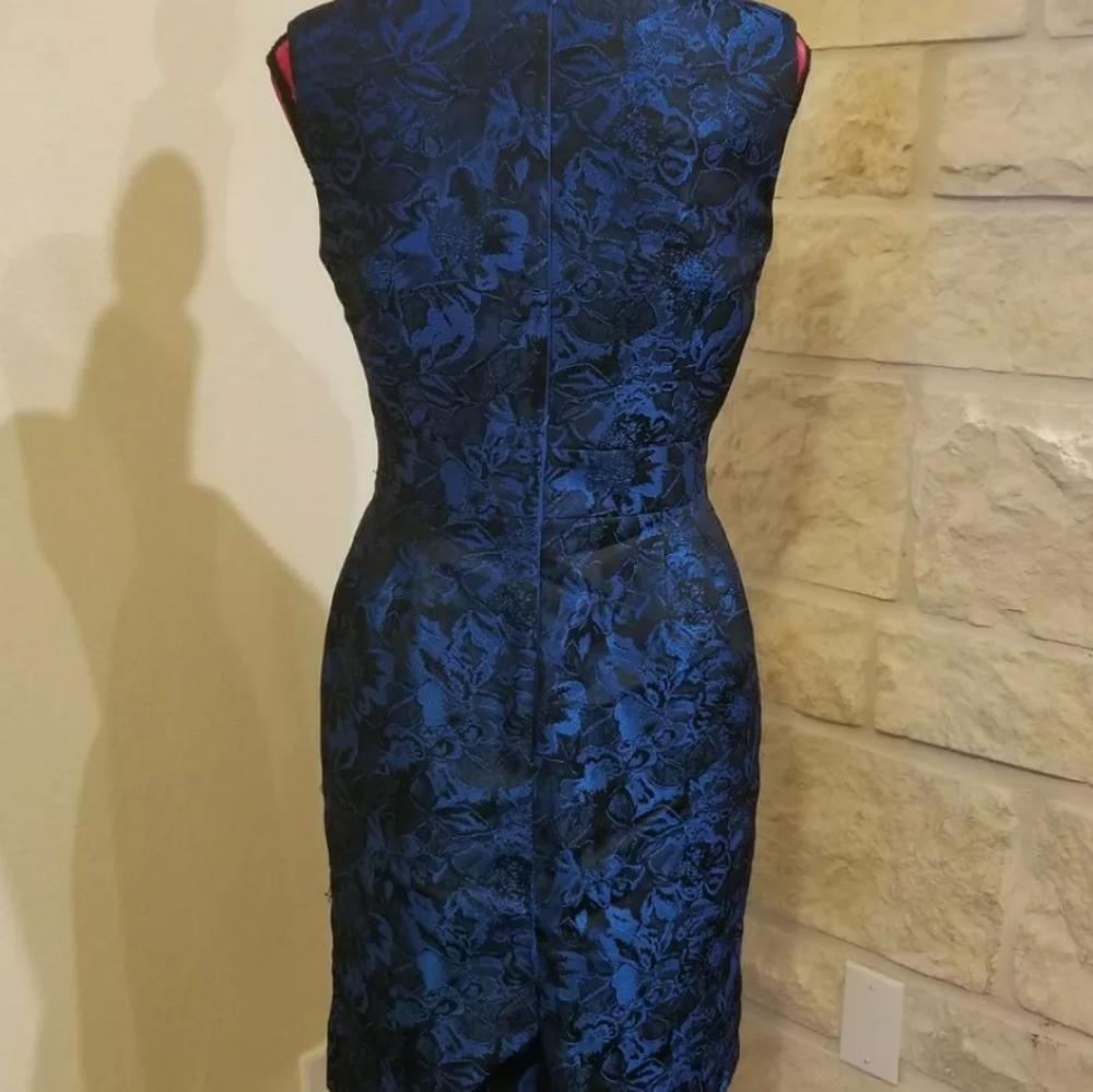Tahari ladies dress